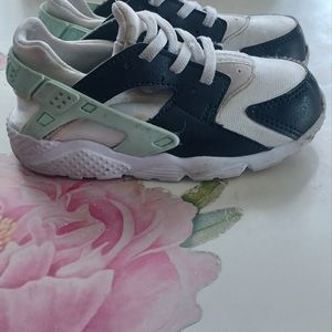 Nike Huarache Run Sneakers "KIDS"